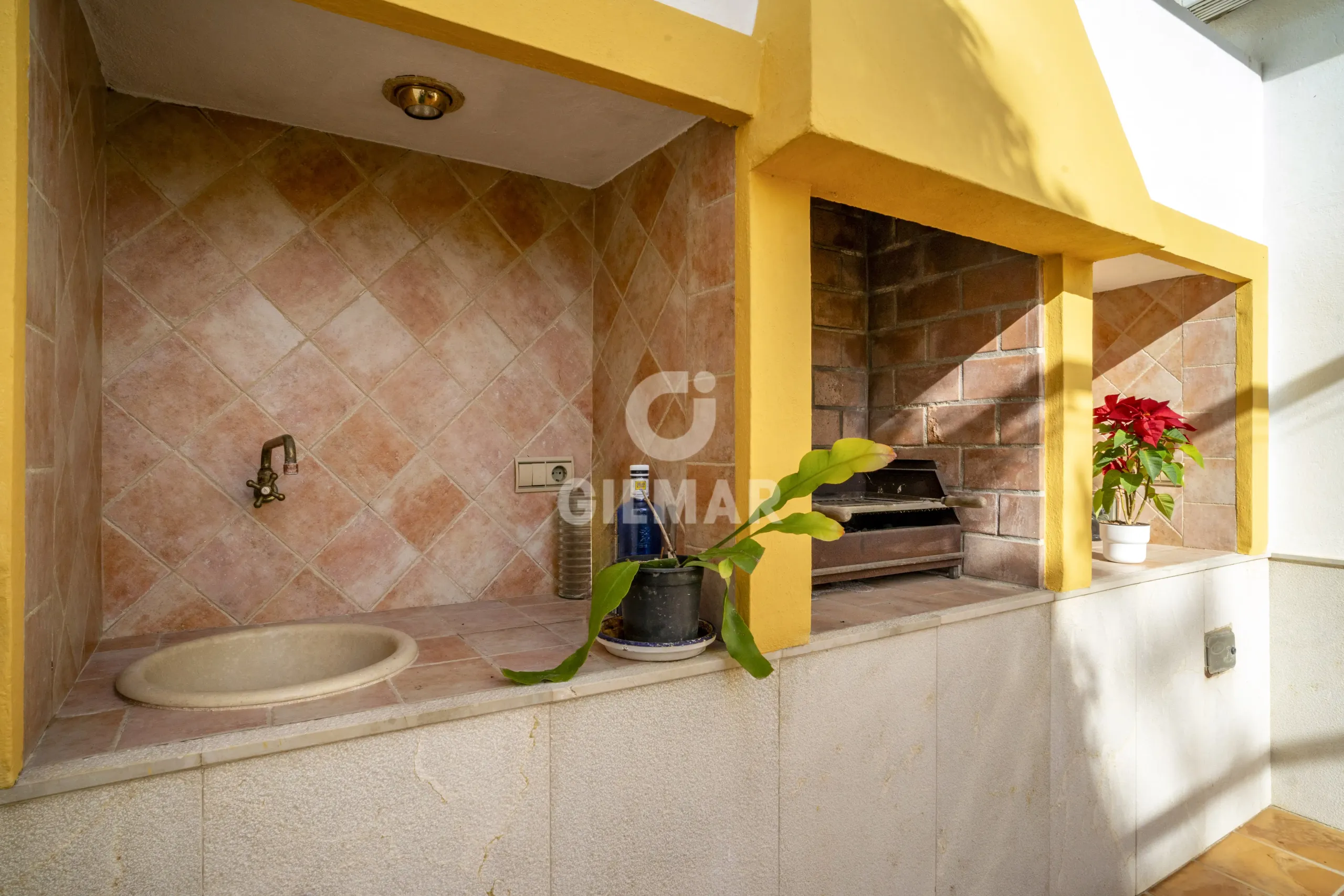 Semi-detached house in Estepona - Málaga