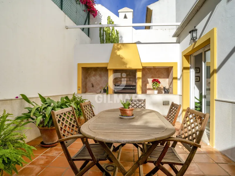 Semi-detached house in Estepona - Málaga