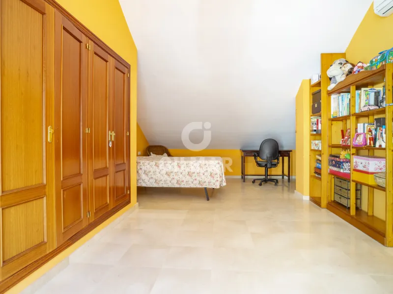 Semi-detached house in Estepona - Málaga