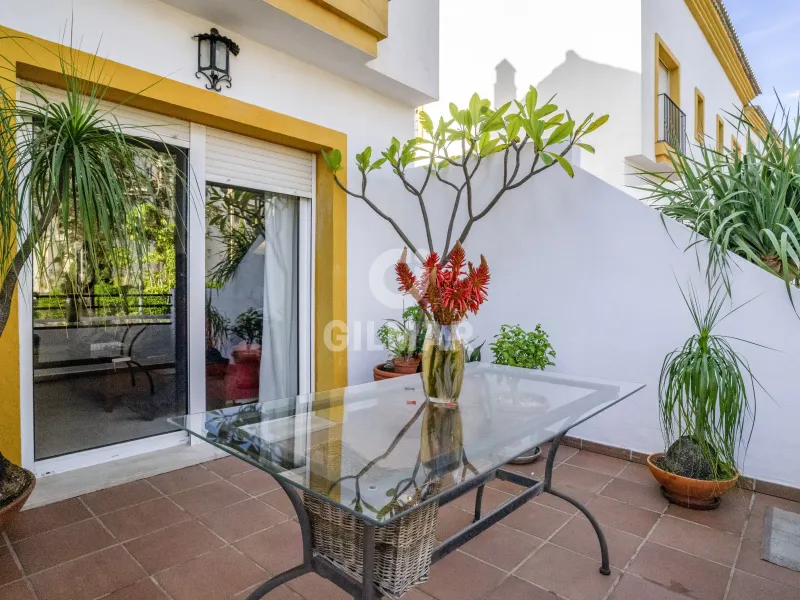 Semi-detached house in Estepona - Málaga