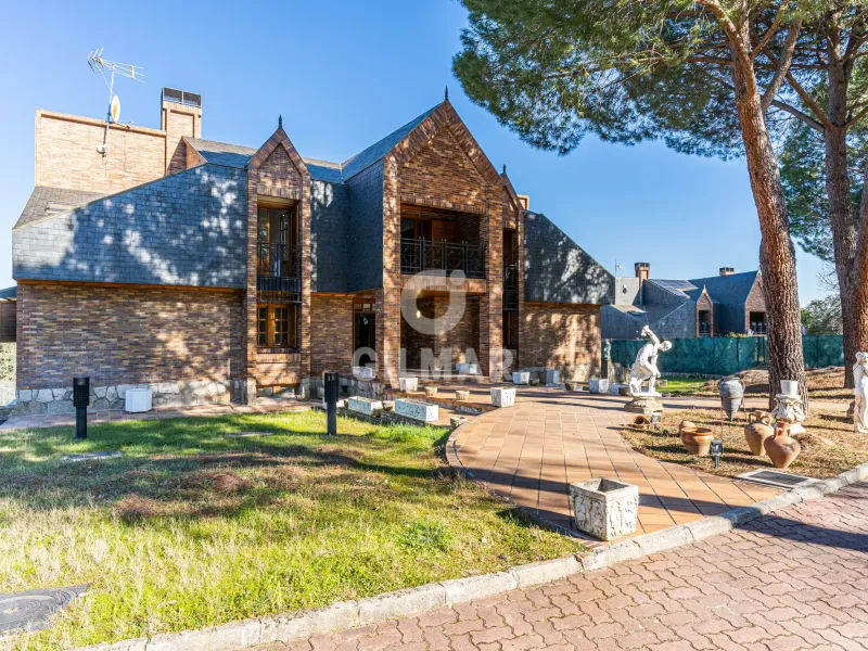Villa in Villanueva de La Cañada - Madrid