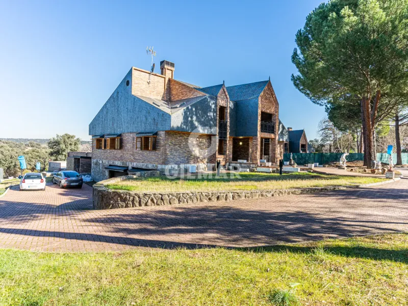 Villa in Villanueva de La Cañada - Madrid