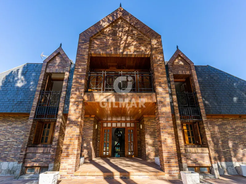Villa in Villanueva de La Cañada - Madrid