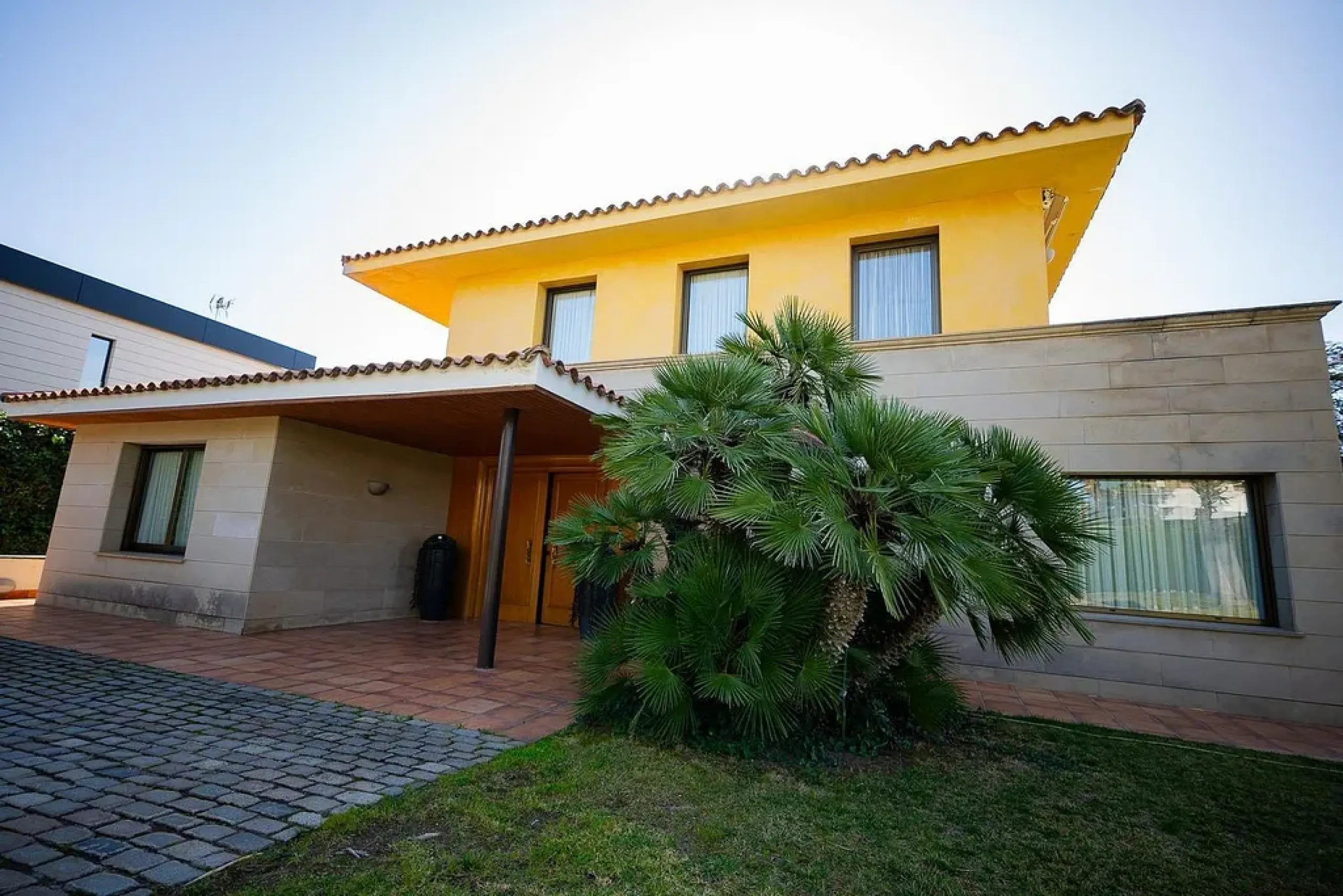 Impressive Villa in Can Teixidó, Alella, Barcelona