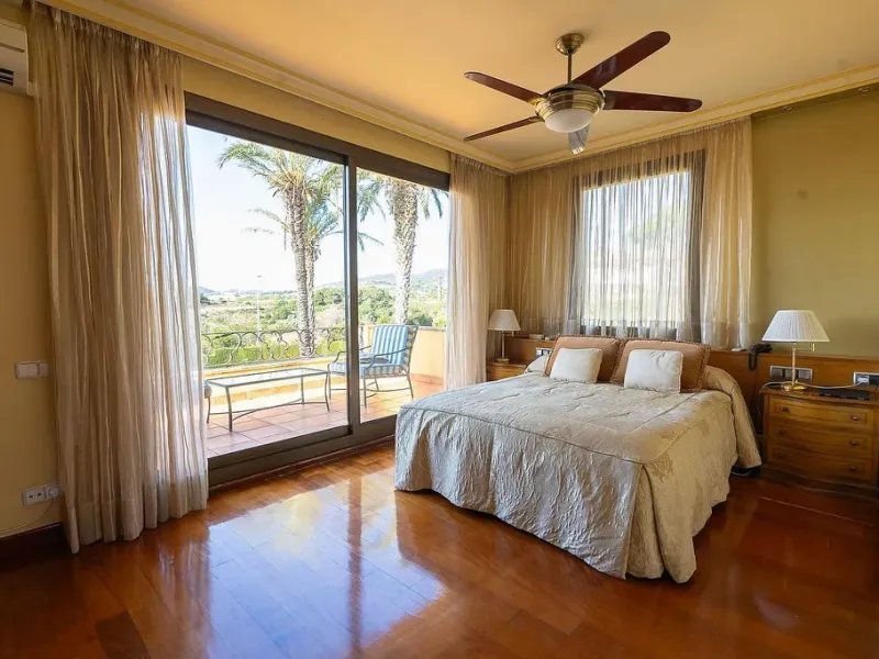Impressive Villa in Can Teixidó, Alella, Barcelona
