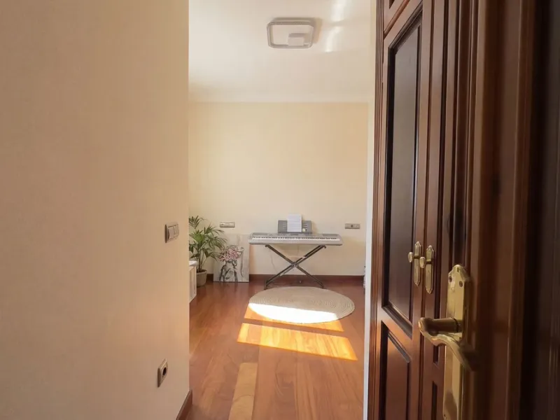 Spacious and stylish apartment with rooftop terrace and additional living level in the heart of Ronda