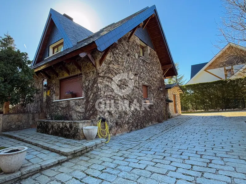 Villa in Navacerrada - Madrid