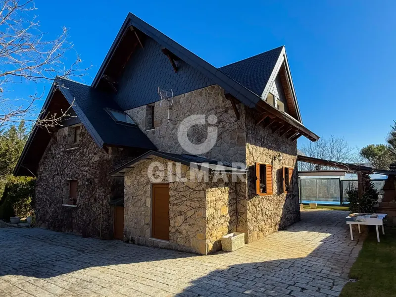 Villa in Navacerrada - Madrid