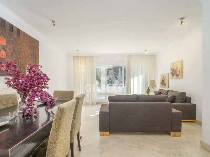 Apartment in Nueva Andalucía - Málaga