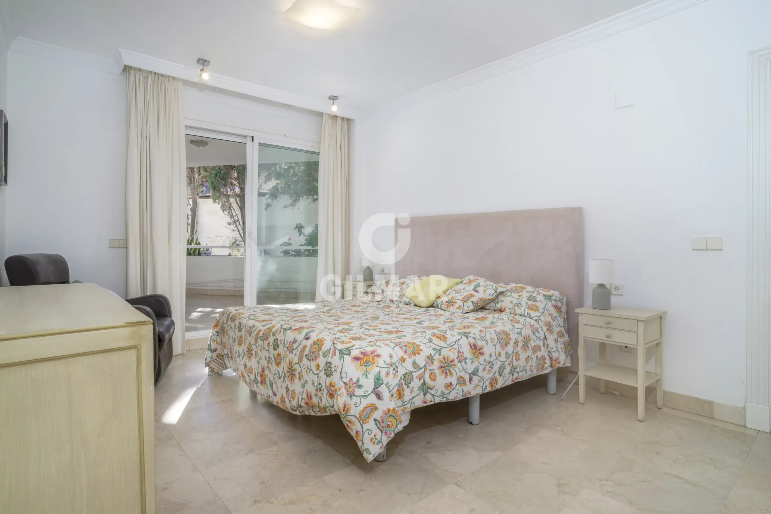 Apartment in Nueva Andalucía - Málaga