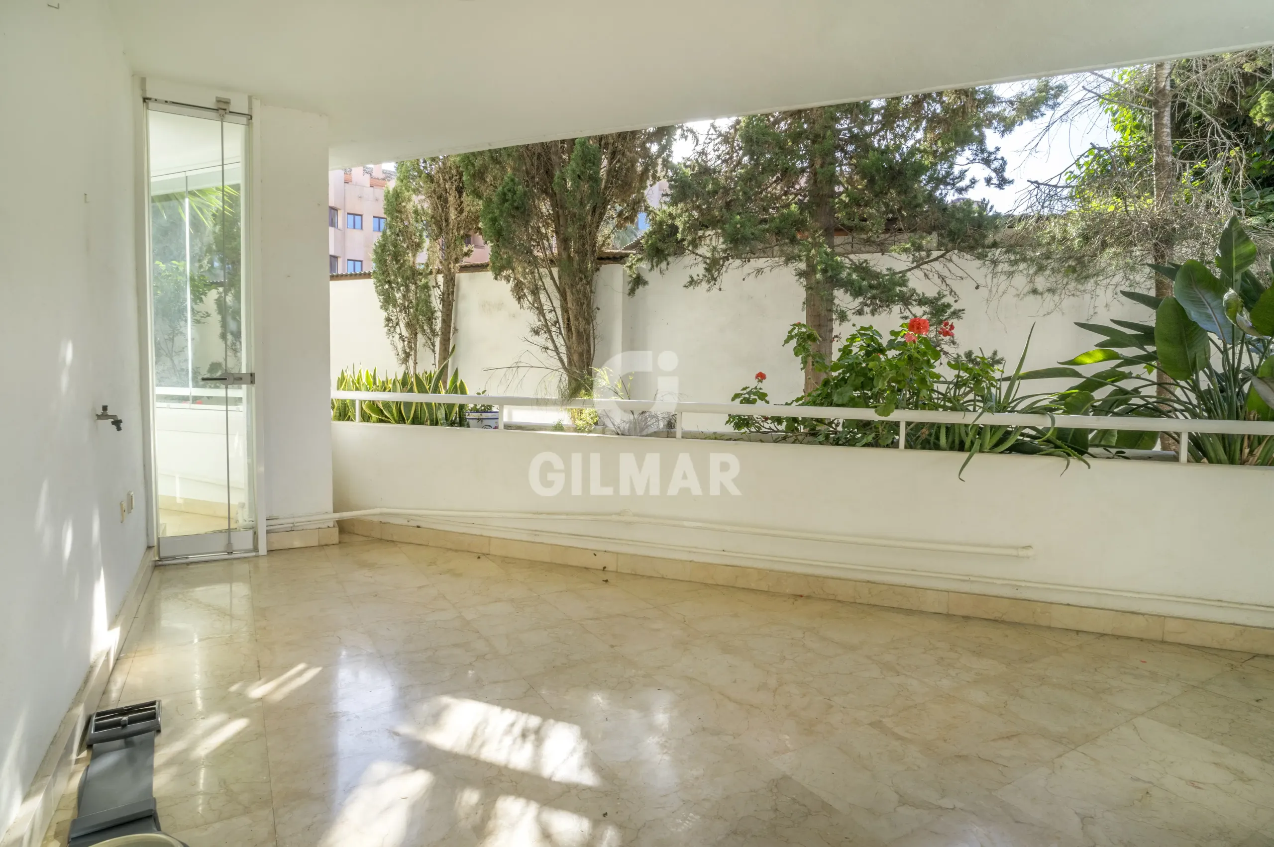 Apartment in Nueva Andalucía - Málaga