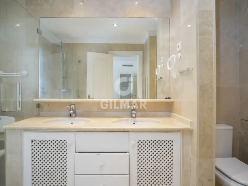 Apartment in Nueva Andalucía - Málaga