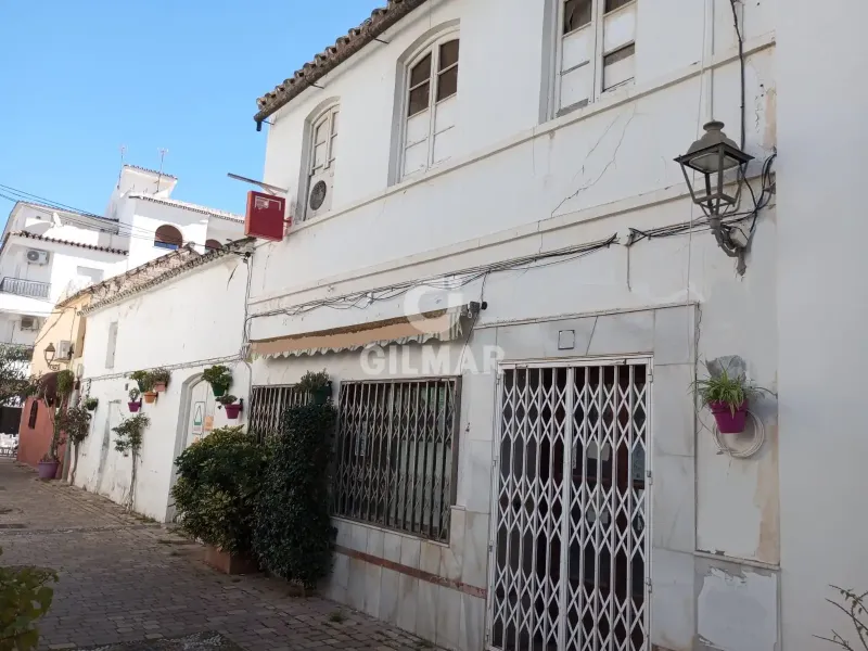 Semi-detached house in Estepona - Málaga