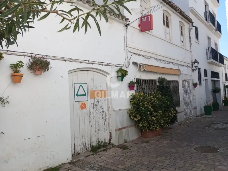 Semi-detached house in Estepona - Málaga