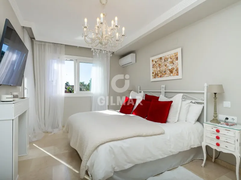 Townhouse in Marbella Este - Málaga