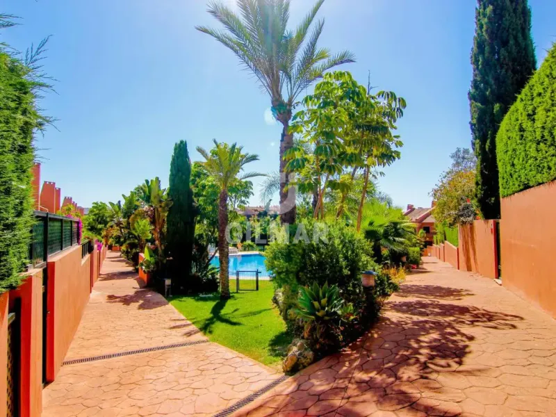 Townhouse in Marbella Este - Málaga