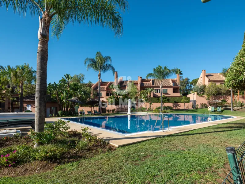 Townhouse in Marbella Este - Málaga