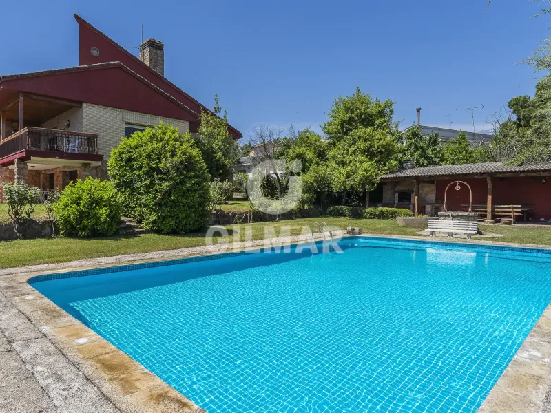Villa in El Molar - Madrid