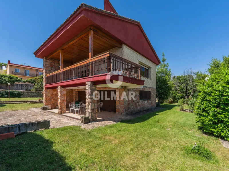 Villa in El Molar - Madrid