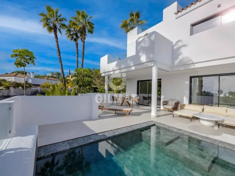Apartment in Estepona Este - Málaga