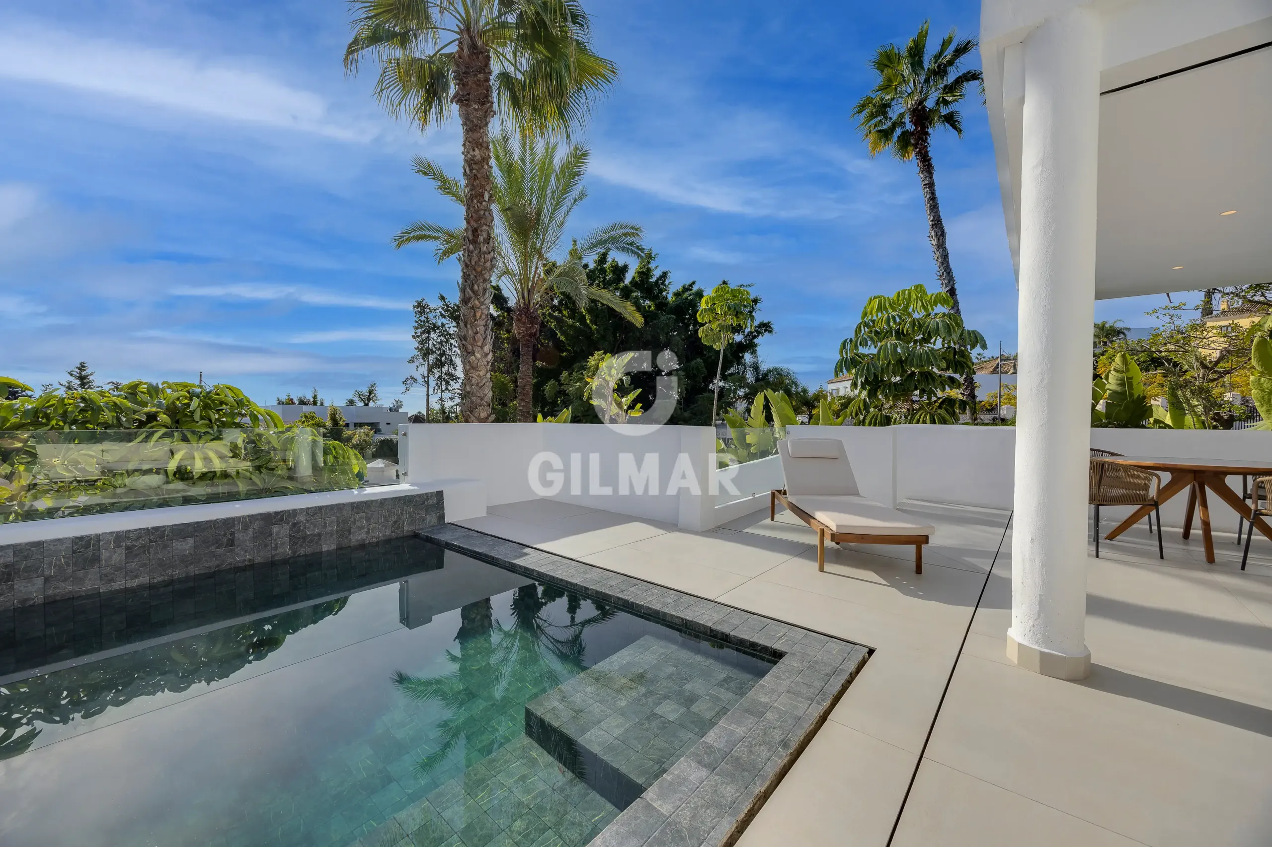 Apartamento en Estepona Este - Málaga