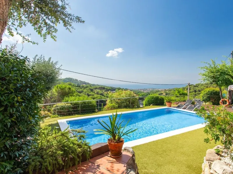 Mediterranean-Style Villa with Sea Views and Pool in Alella, Barcelona