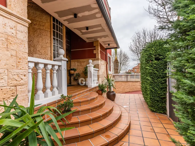 Chalet Independiente en Arroyomolinos - Madrid