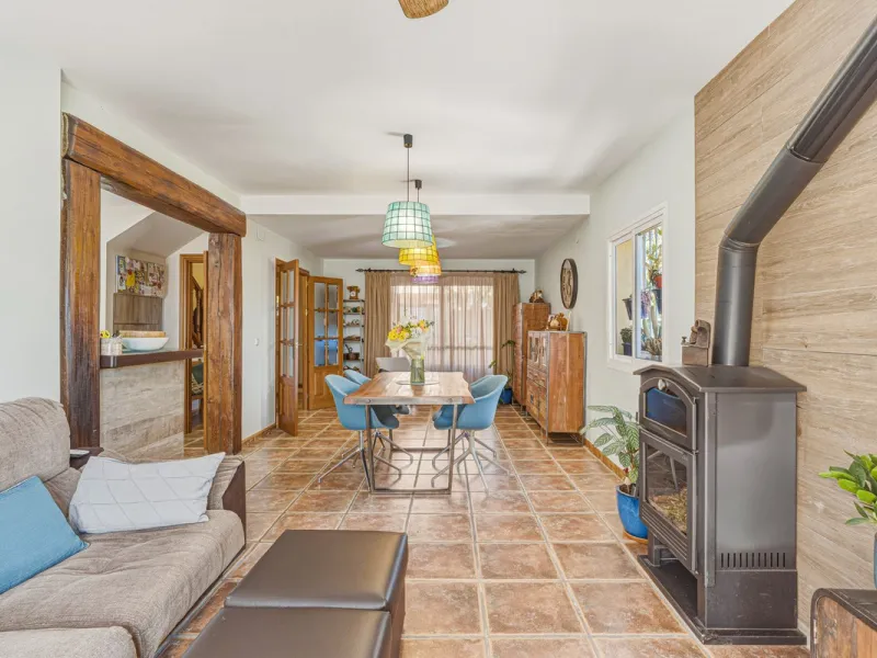 Well Presented Corner Townhouse in Las Lagunas de Mijas