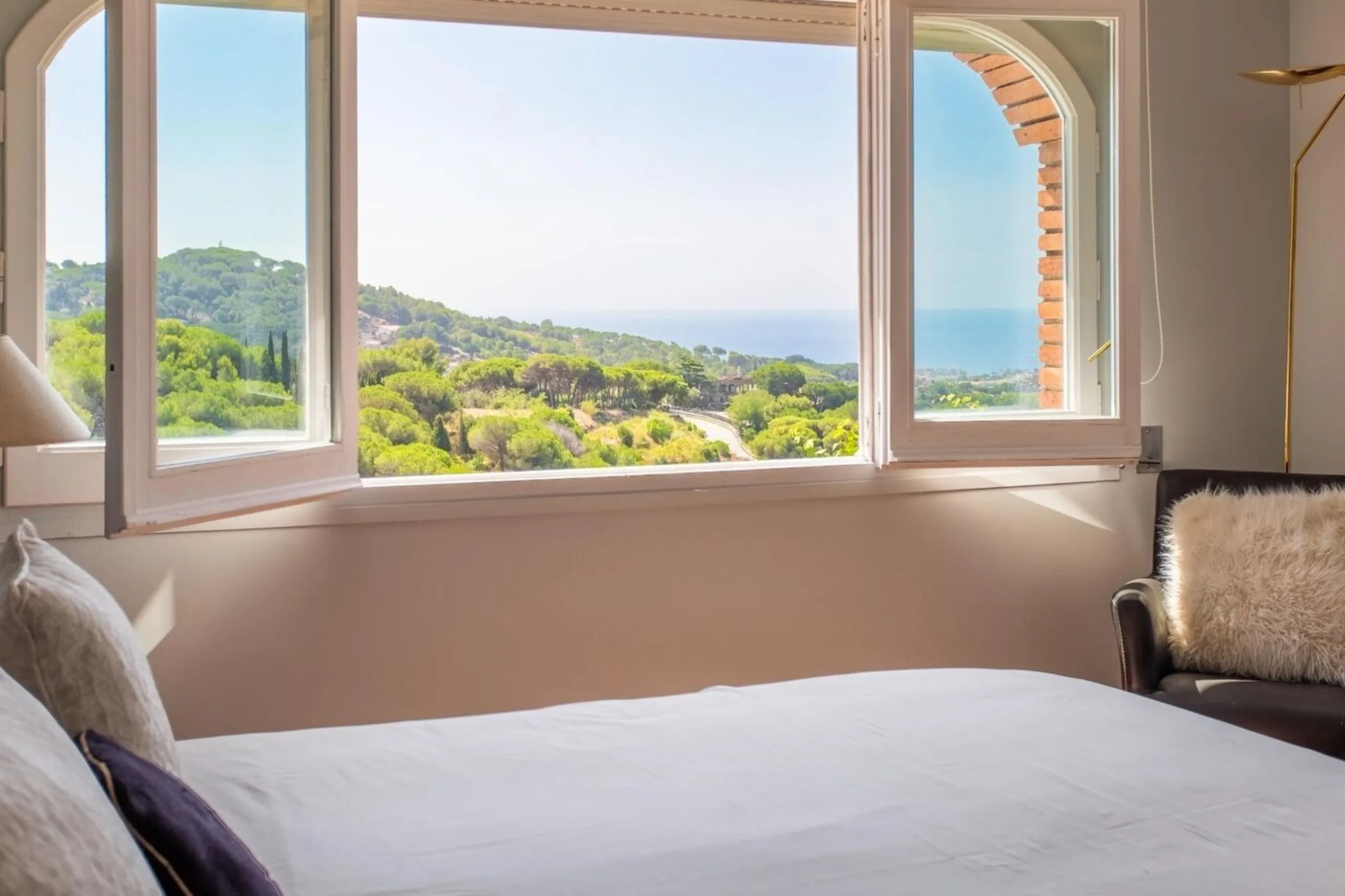 Mediterranean-Style Villa with Sea Views and Pool in Alella, Barcelona