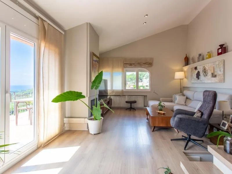Mediterranean-Style Villa with Sea Views and Pool in Alella, Barcelona