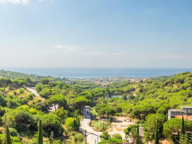 Mediterranean-Style Villa with Sea Views and Pool in Alella, Barcelona