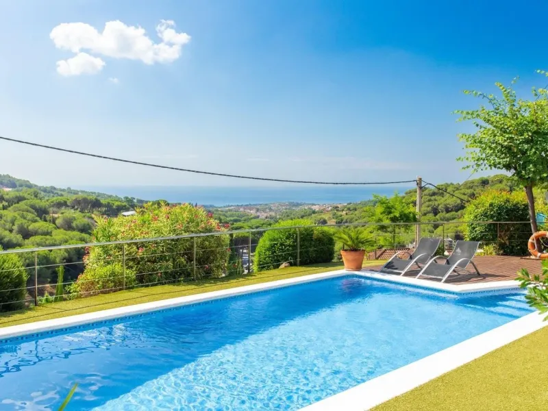Mediterranean-Style Villa with Sea Views and Pool in Alella, Barcelona