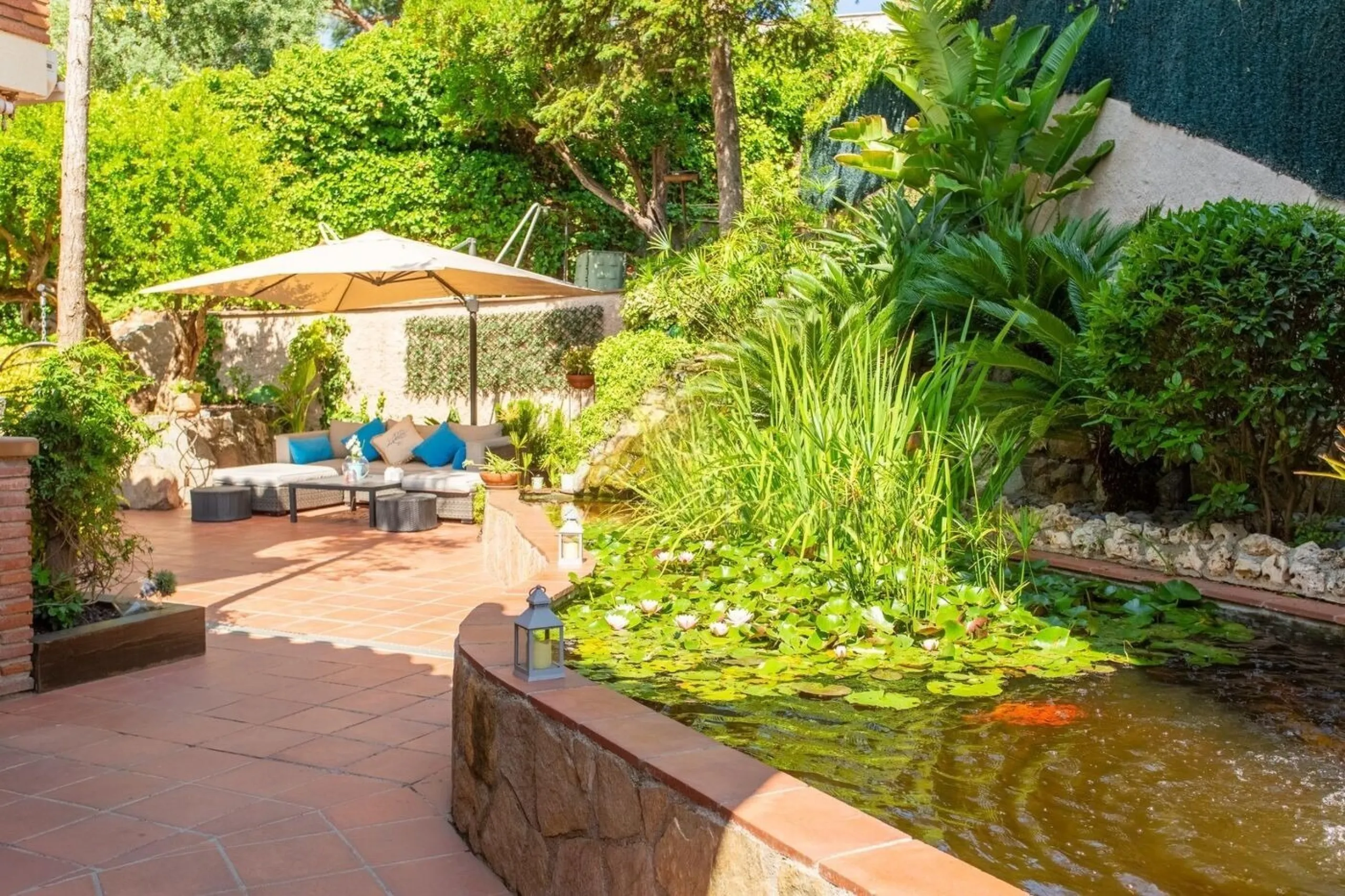 Mediterranean-Style Villa with Sea Views and Pool in Alella, Barcelona