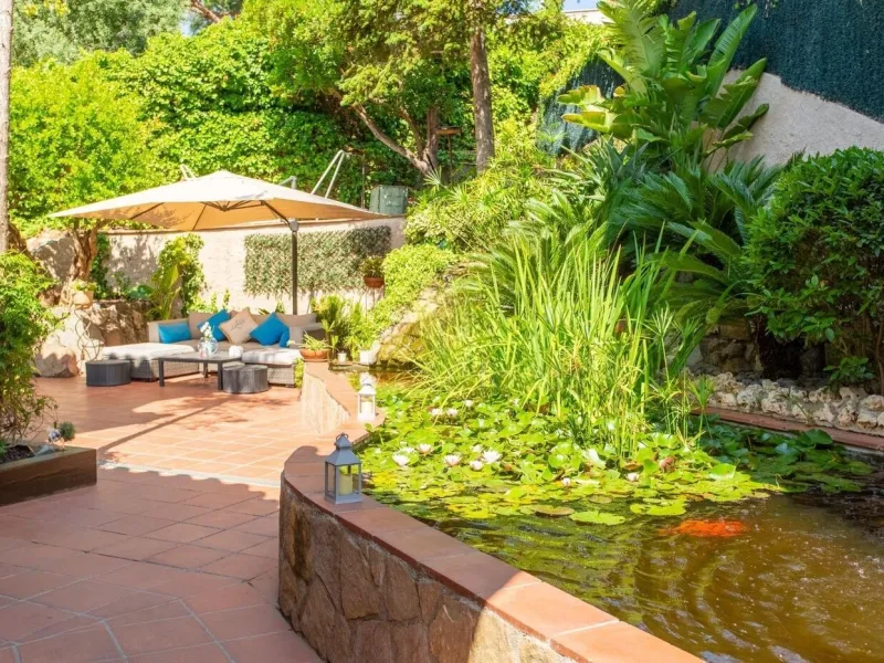 Mediterranean-Style Villa with Sea Views and Pool in Alella, Barcelona