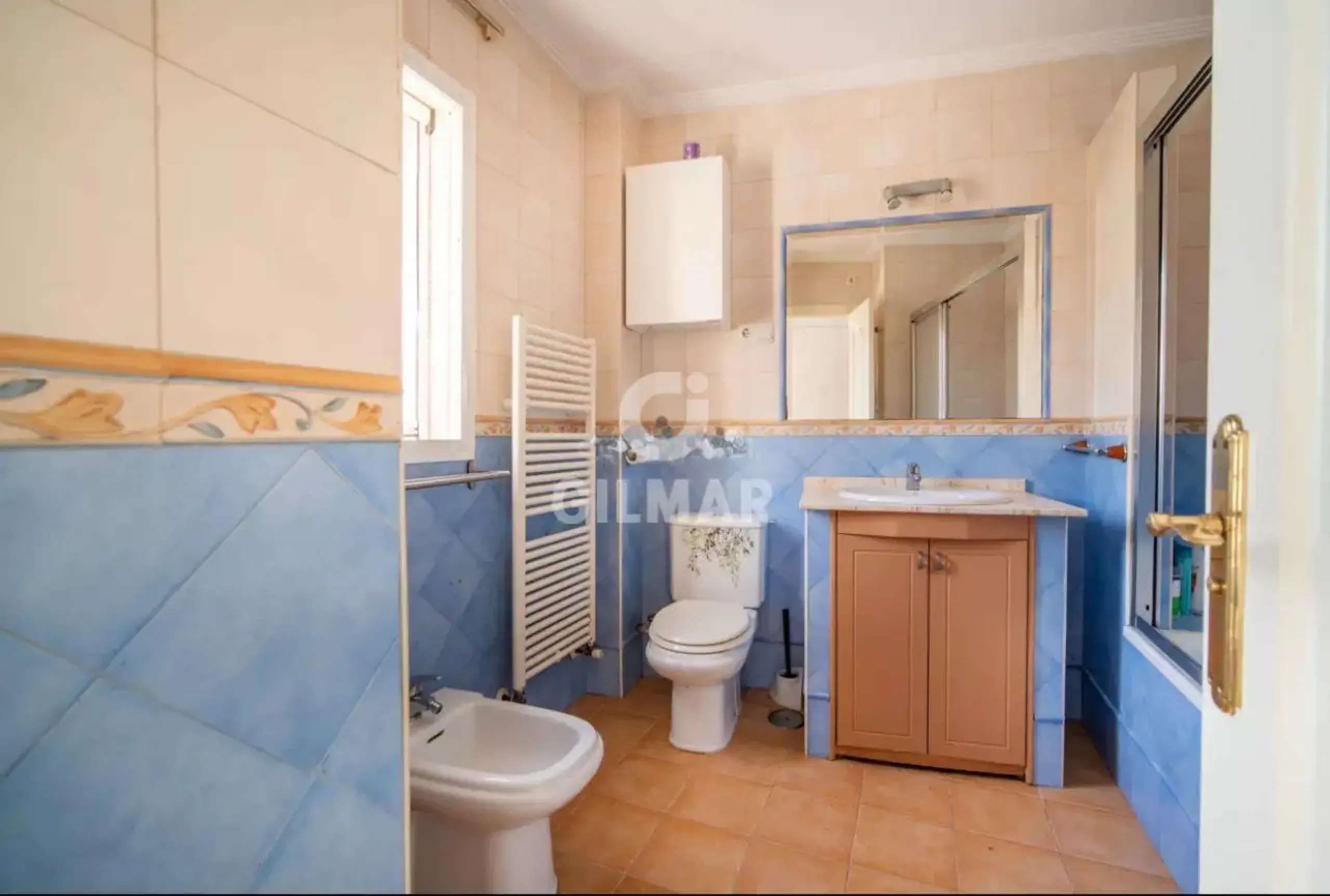 Chalet Pareado en Puerto de la Torre - Málaga