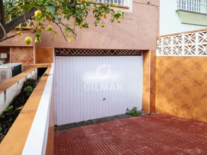 Chalet Pareado en Puerto de la Torre - Málaga