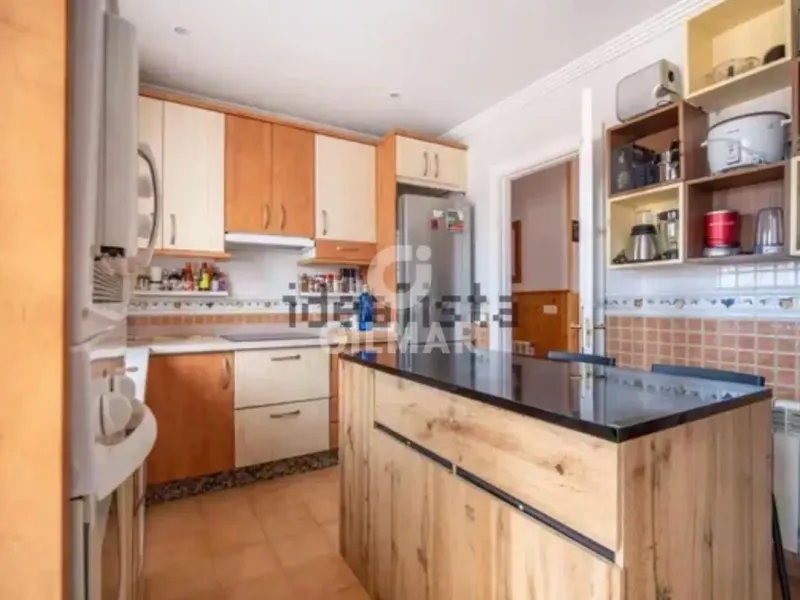 Chalet Pareado en Puerto de la Torre - Málaga