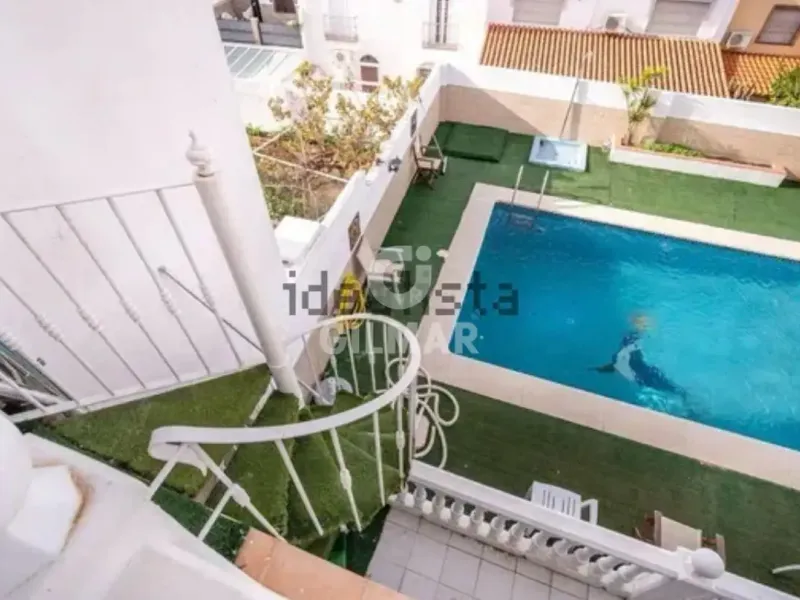 Chalet Pareado en Puerto de la Torre - Málaga