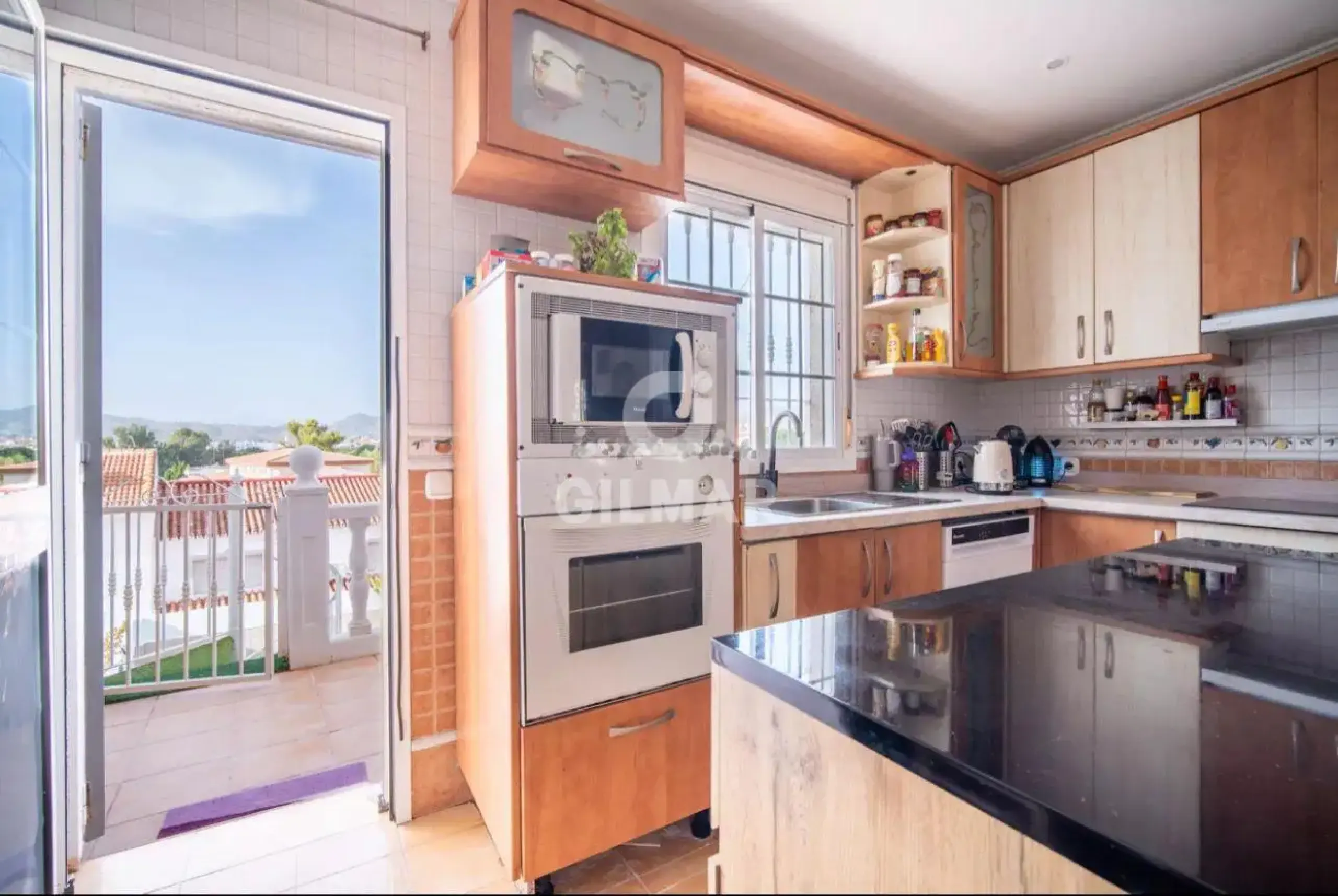 Chalet Pareado en Puerto de la Torre - Málaga