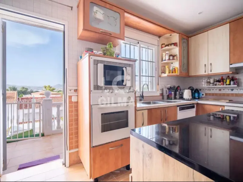 Chalet Pareado en Puerto de la Torre - Málaga