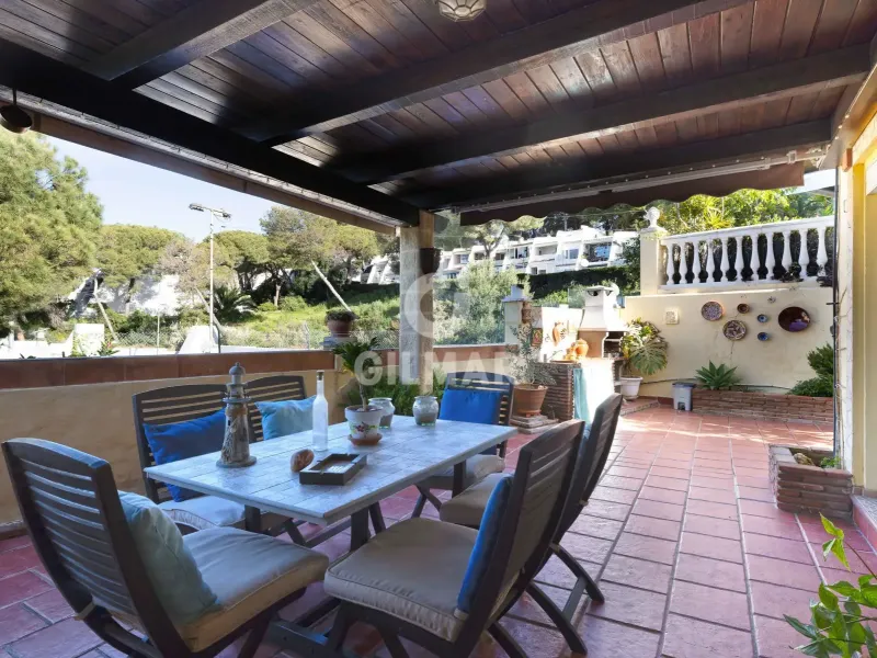 Chalet Adosado en Estepona - Málaga