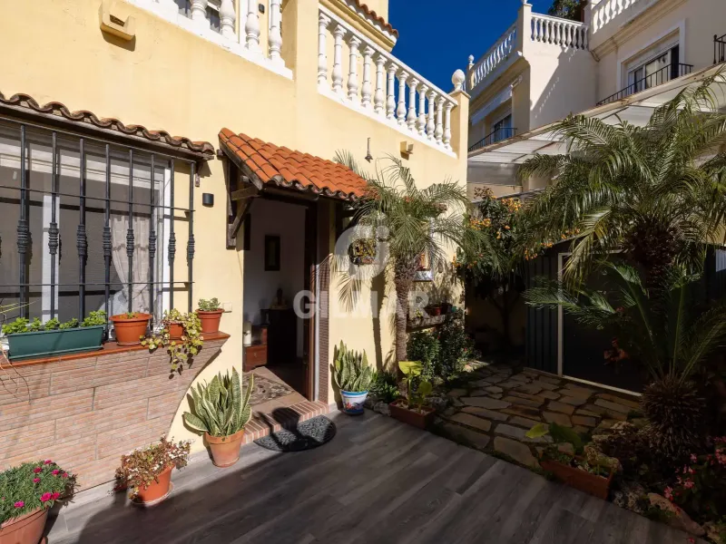 Chalet Adosado en Estepona - Málaga