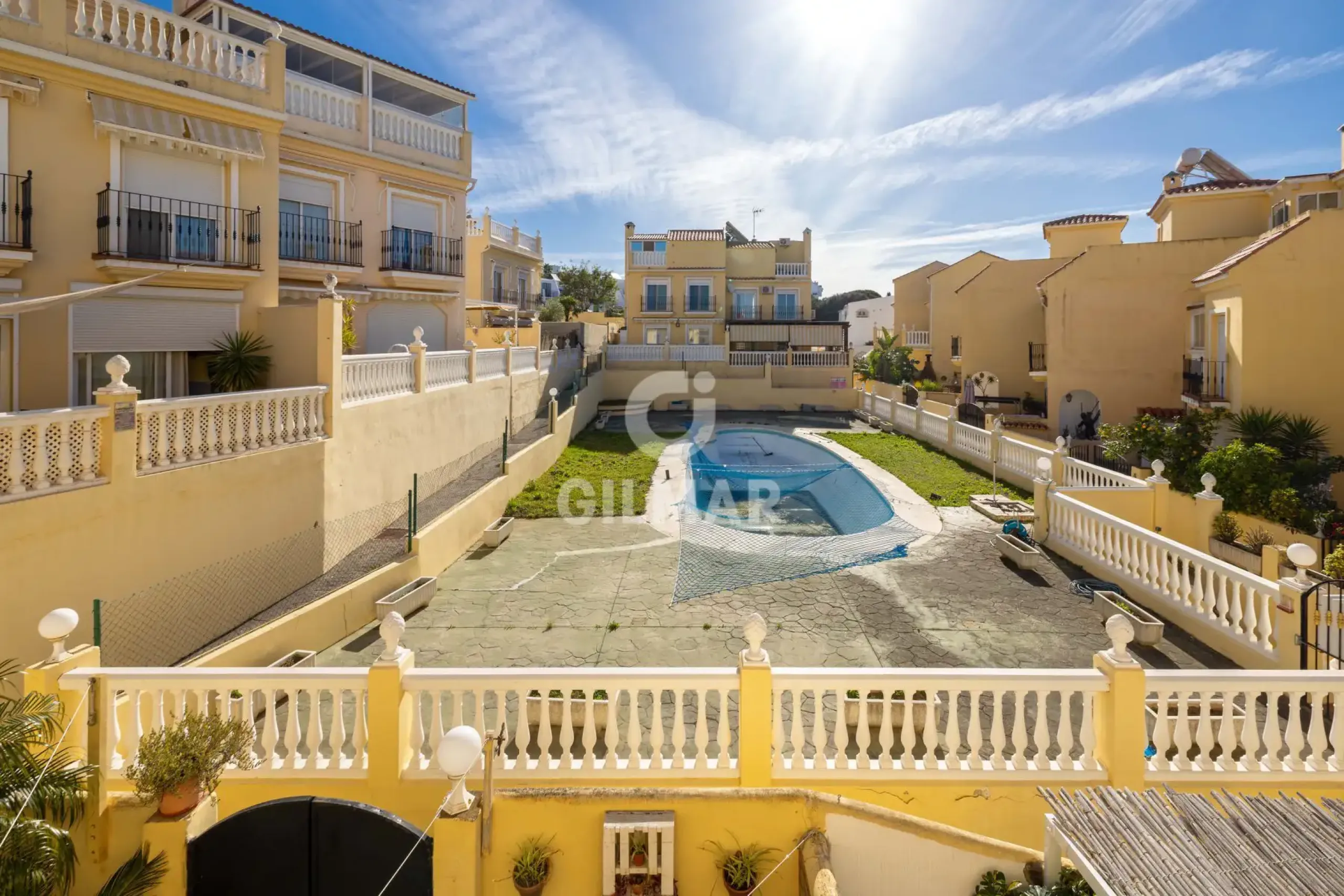 Chalet Adosado en Estepona - Málaga