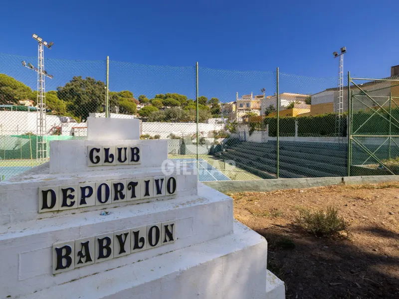 Chalet Adosado en Estepona - Málaga