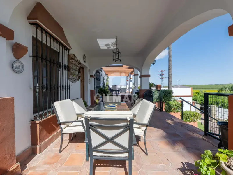 Chalet Independiente en Villamartín - Cádiz