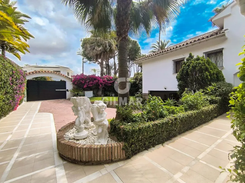 Villa in Marbella Este - Málaga