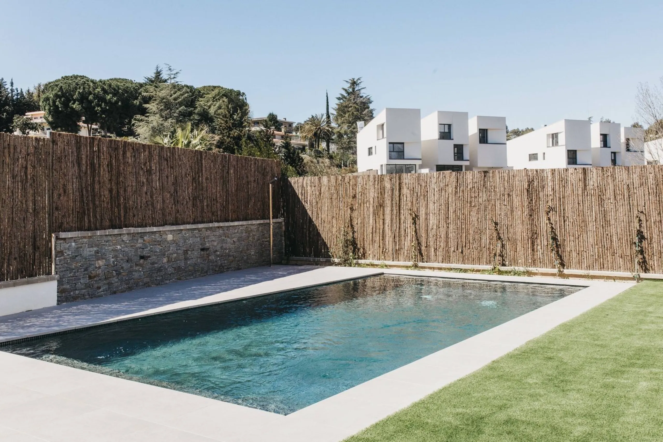 Neubau-Penthouse mit privater Terrasse in Bellaterra, Barcelona