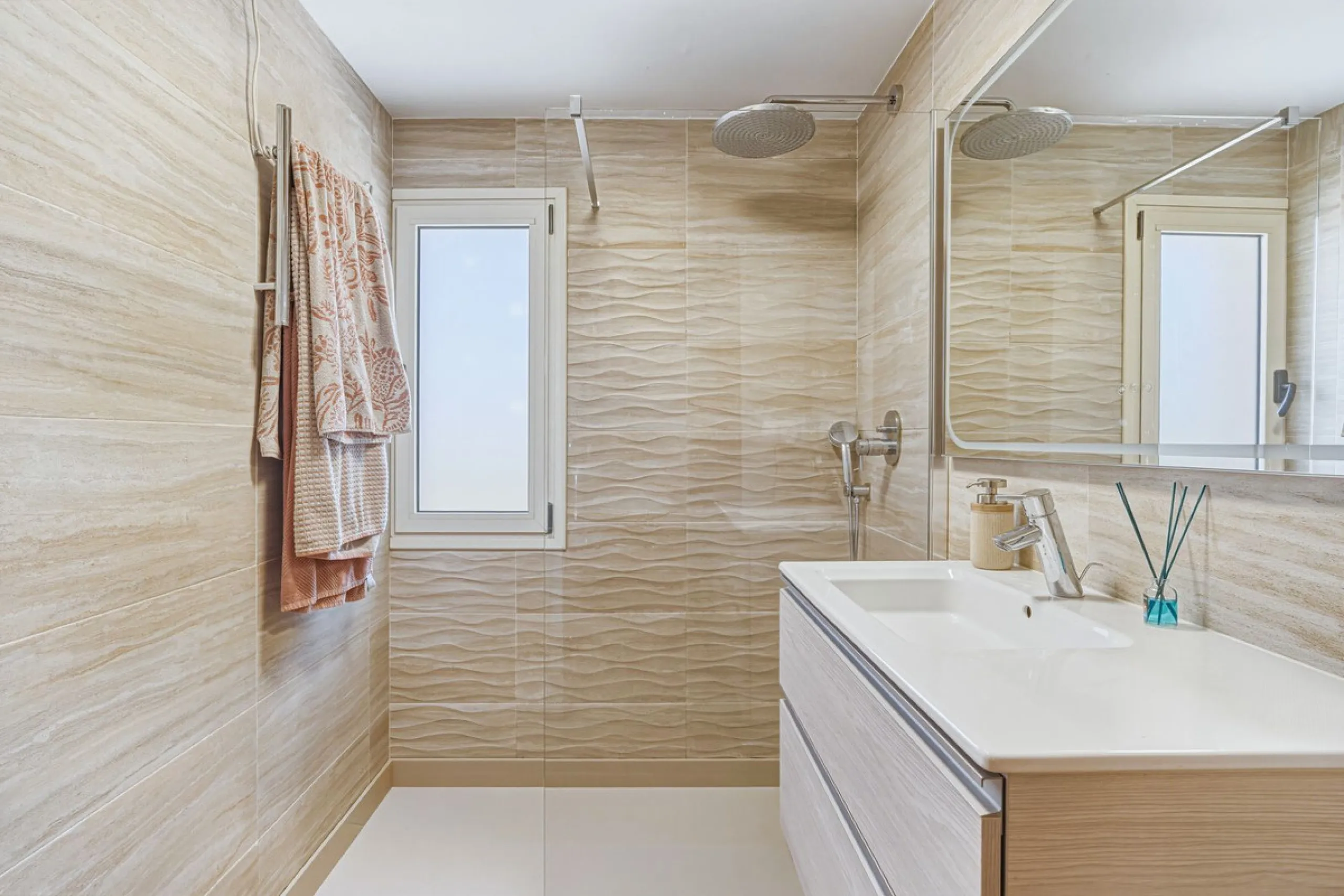 Well Presented Corner Townhouse in Las Lagunas de Mijas