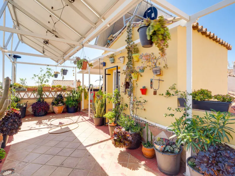 Well Presented Corner Townhouse in Las Lagunas de Mijas