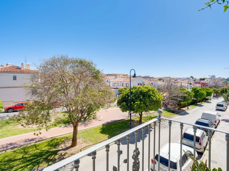 Well Presented Corner Townhouse in Las Lagunas de Mijas